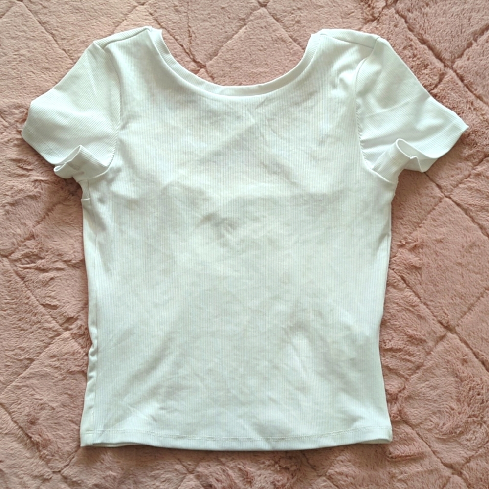 Reserved, Medium, White